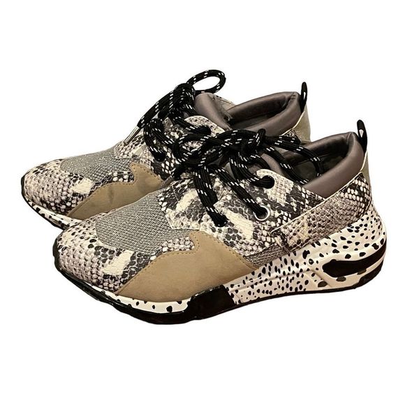 Steve Madden Shoes - Steve Madden Women's Cliff Sneakers Size 7 1/2 Natural Silver Snakeskin shoes
